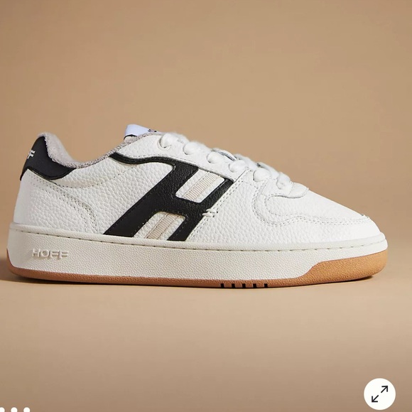 HOFF Shoes - HOFF women’s metro sneaker size 7.5 blue and white leather, rubber sole